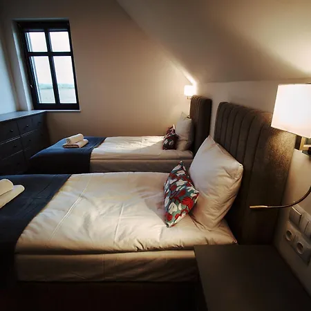 Pustelnia Z Plaza Nad Jeziorem