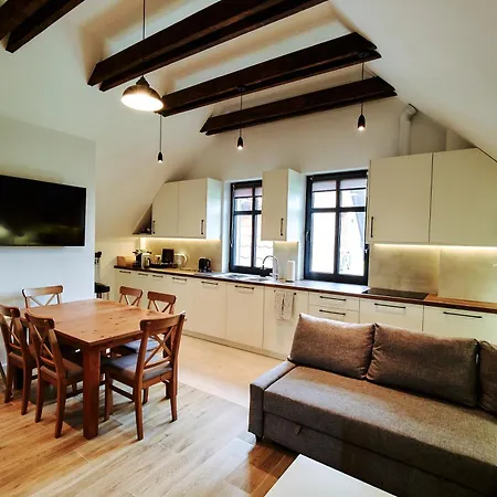 Pustelnia Z Plaza Nad Jeziorem *